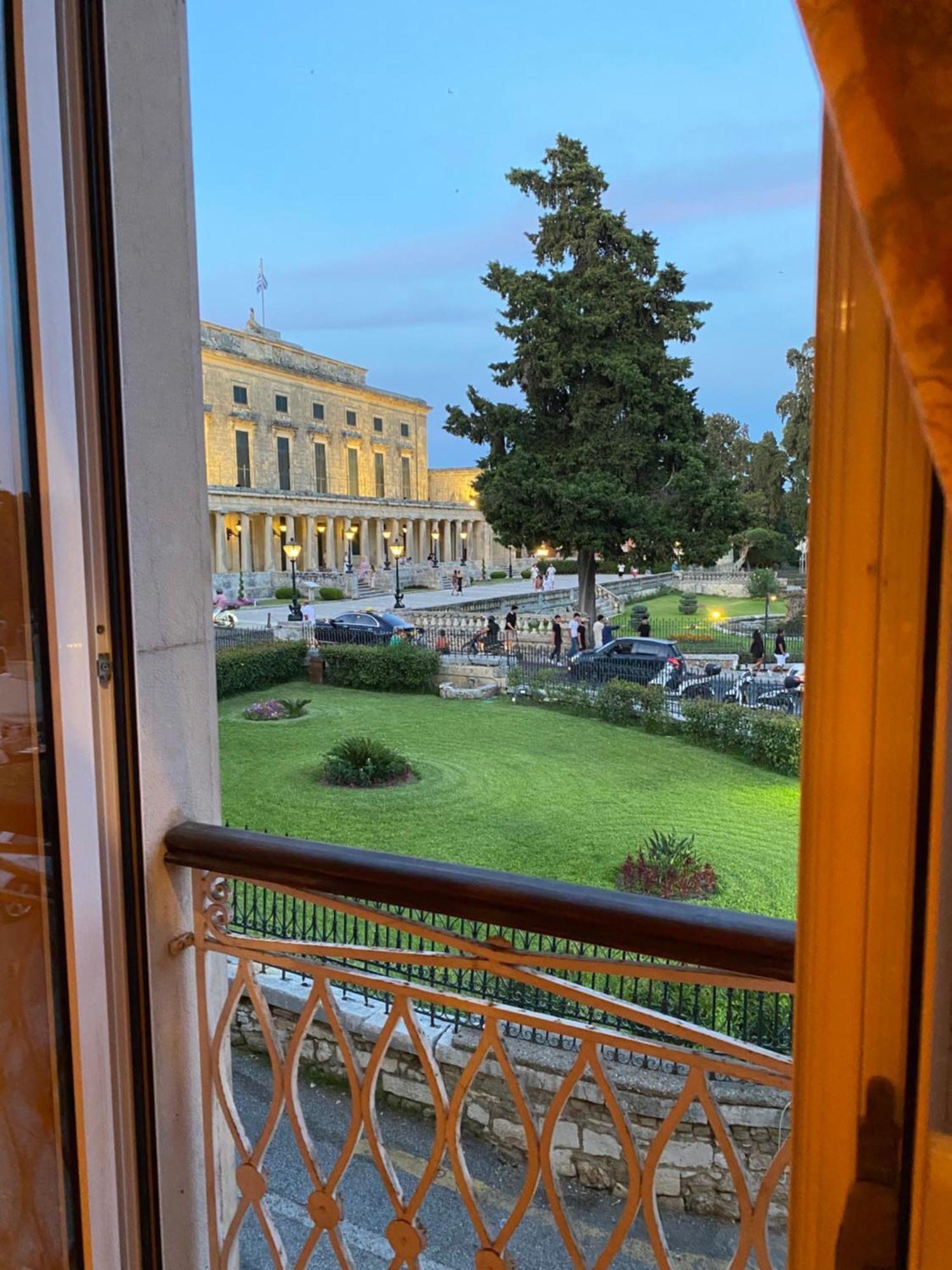 Palazzo Luxury Suite - View To Liston Square & Old Fortress Of Corfu Old Town Екстер'єр фото